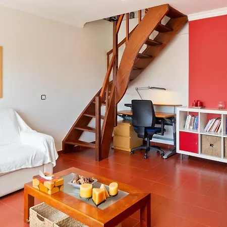 Lovely 2 Bedroom With Terrace In Cascais Lisboa