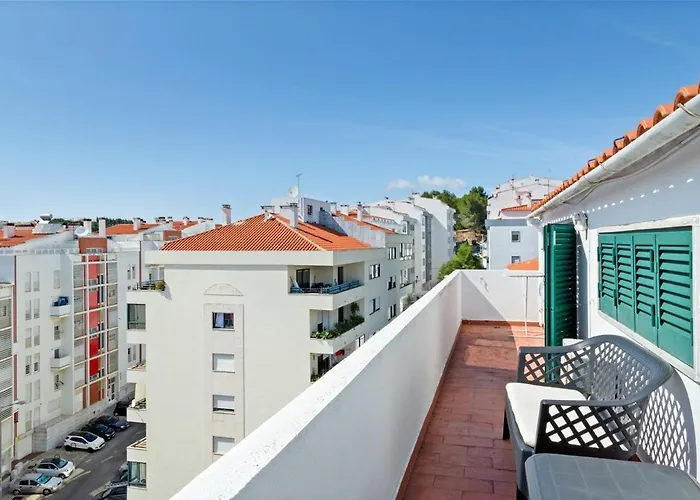 Lovely 2 Bedroom With Terrace In Cascais Daire